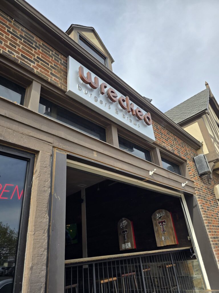 440030469 841248788035587 1509240340416228812 n 768x1024