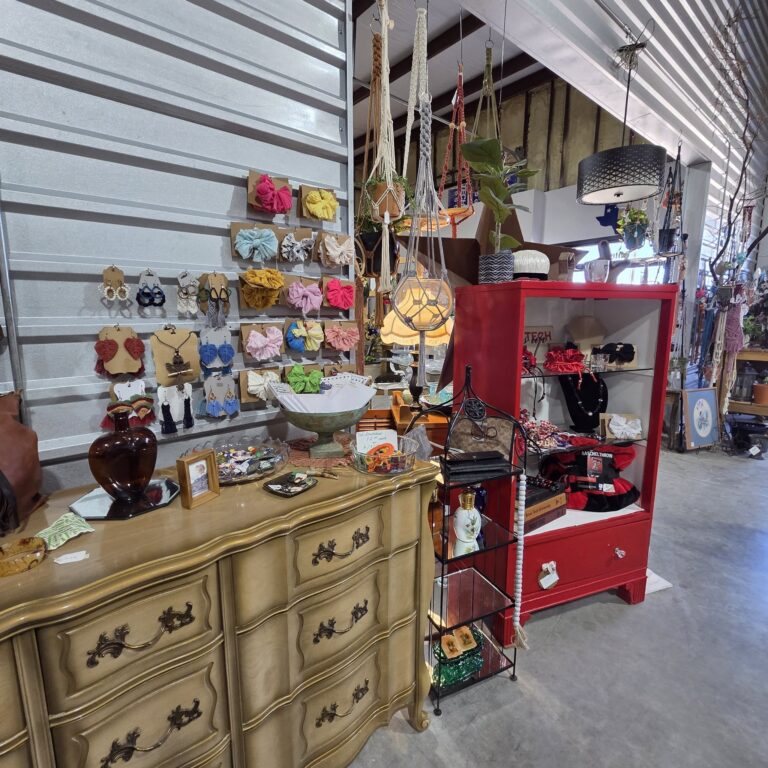 584318977 1269431805217281 7444952830571879888 n 768x768