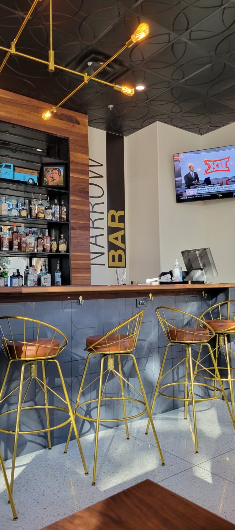 481981195 9345447002237561 3353020518780125308 n 768x1728