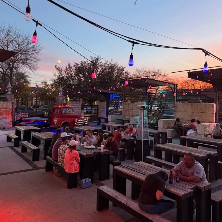 654893906 18085752443602363 6286393736622067710 n 768x768